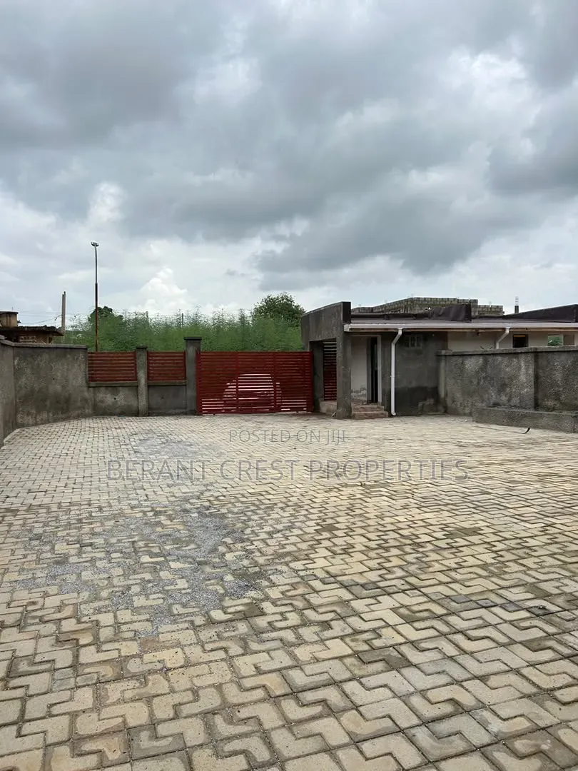 4bdrm Duplex in Apo Mechanic for sale