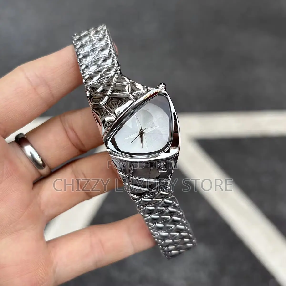 Y2K Quality Chain Strap Wristwatch