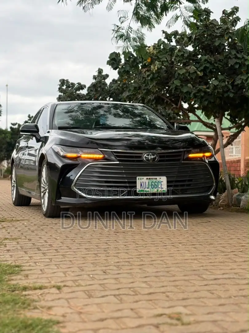 Toyota Avalon Limited (3.5L 6cyl 6A) 2018 Black