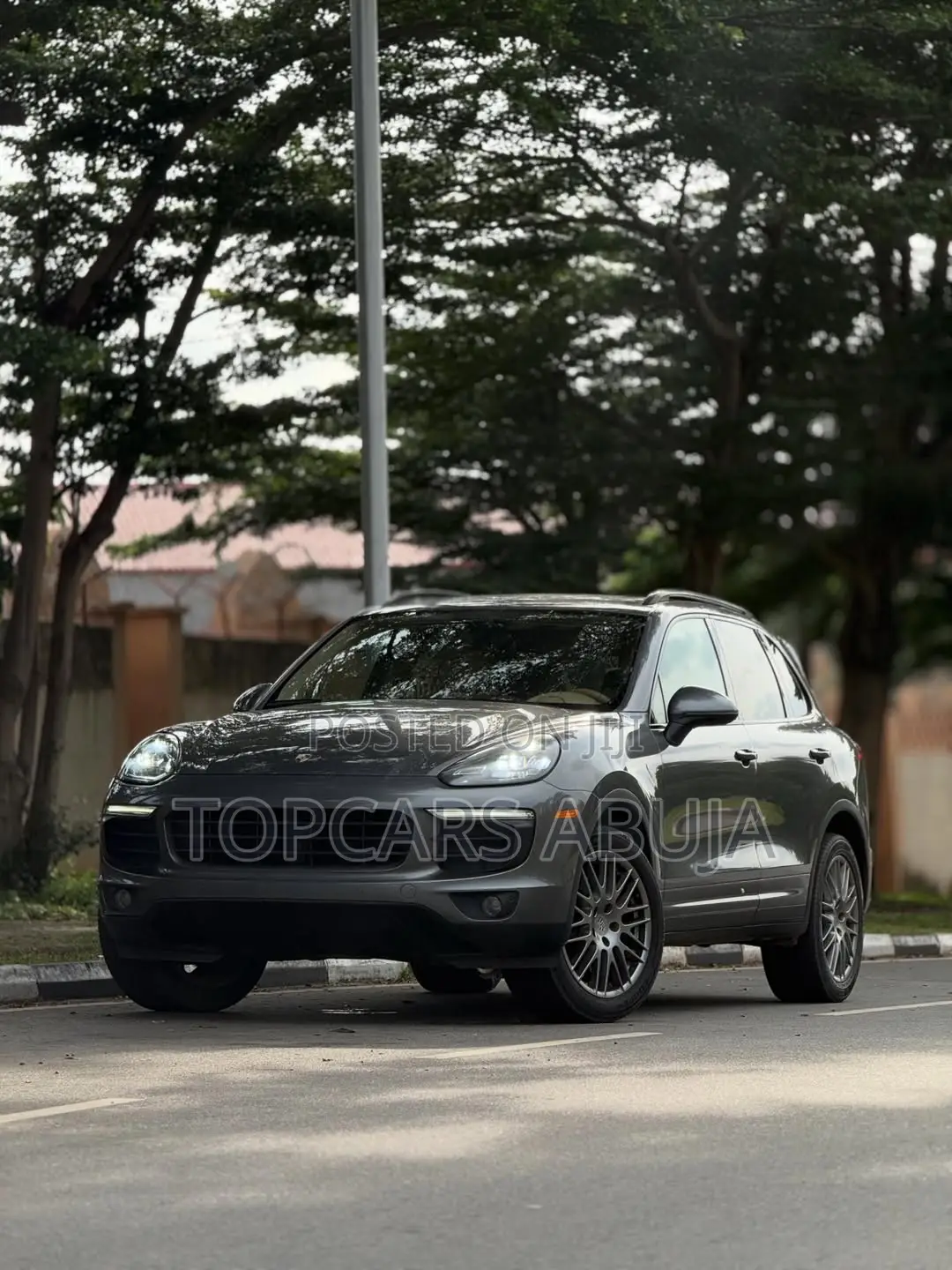 Porsche Cayenne 2016 Gray