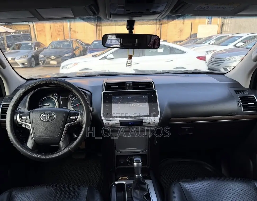Toyota Land Cruiser Prado 2019 Black
