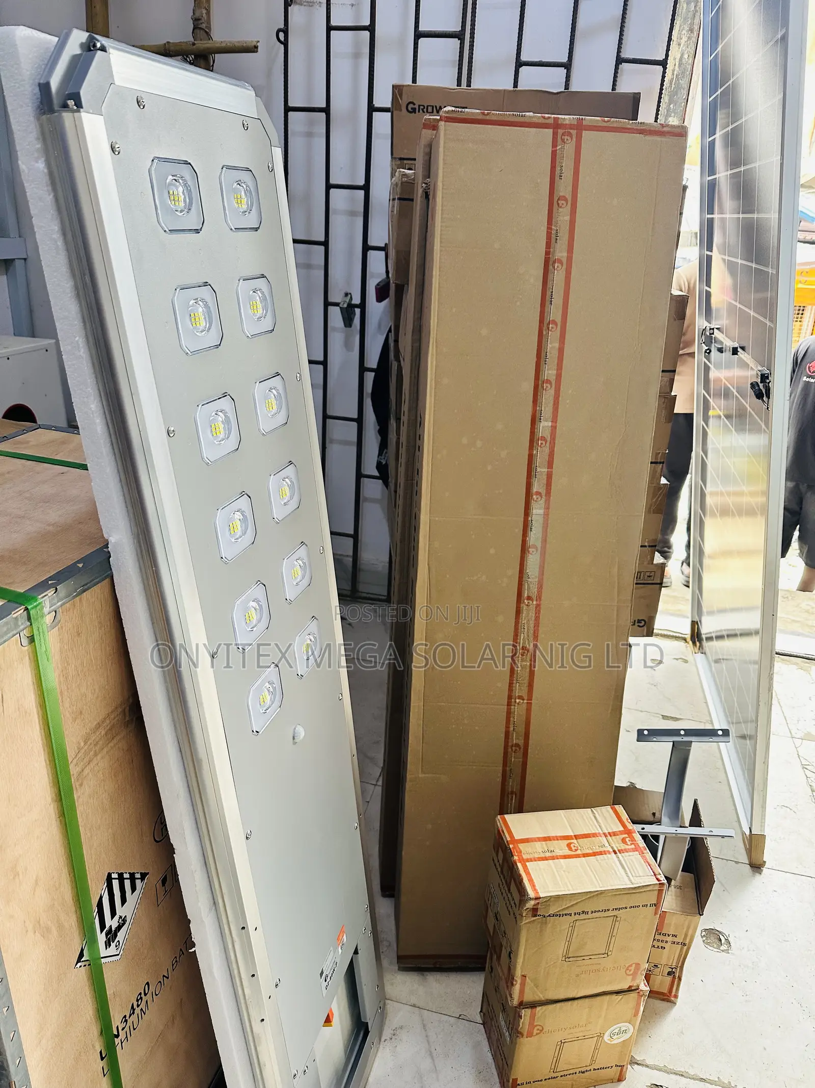 Felicity Solar Street Light 12Eye 80W Very Bright