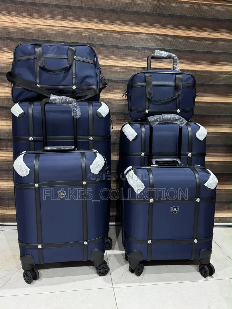 Beautiful 5 in 1 Luggage Set
