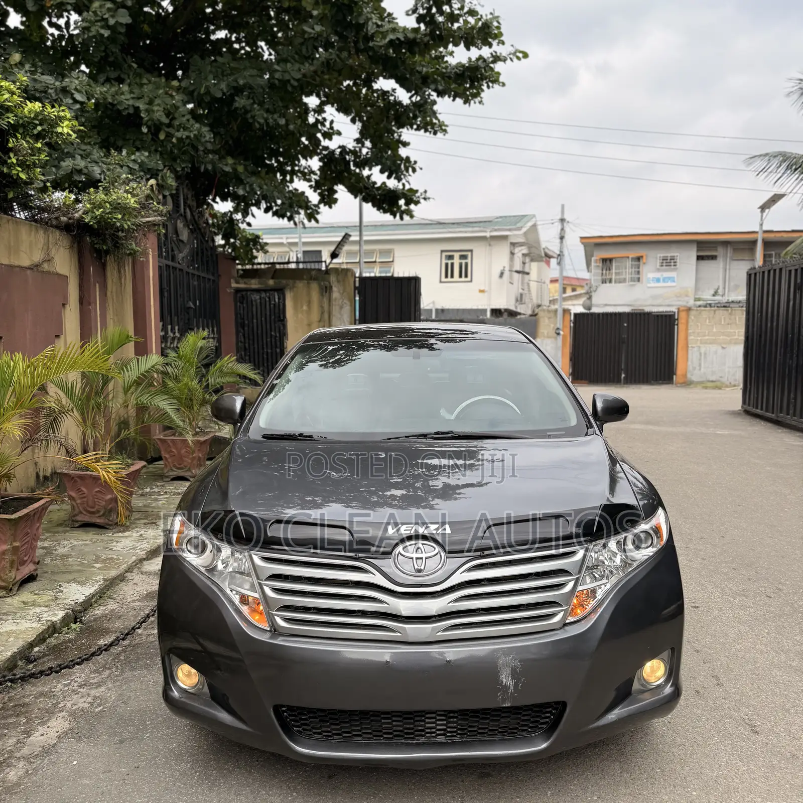 Toyota Venza XLE 2010 Gray