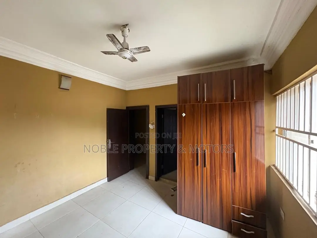 3bdrm Apartment in Wuse for rent
