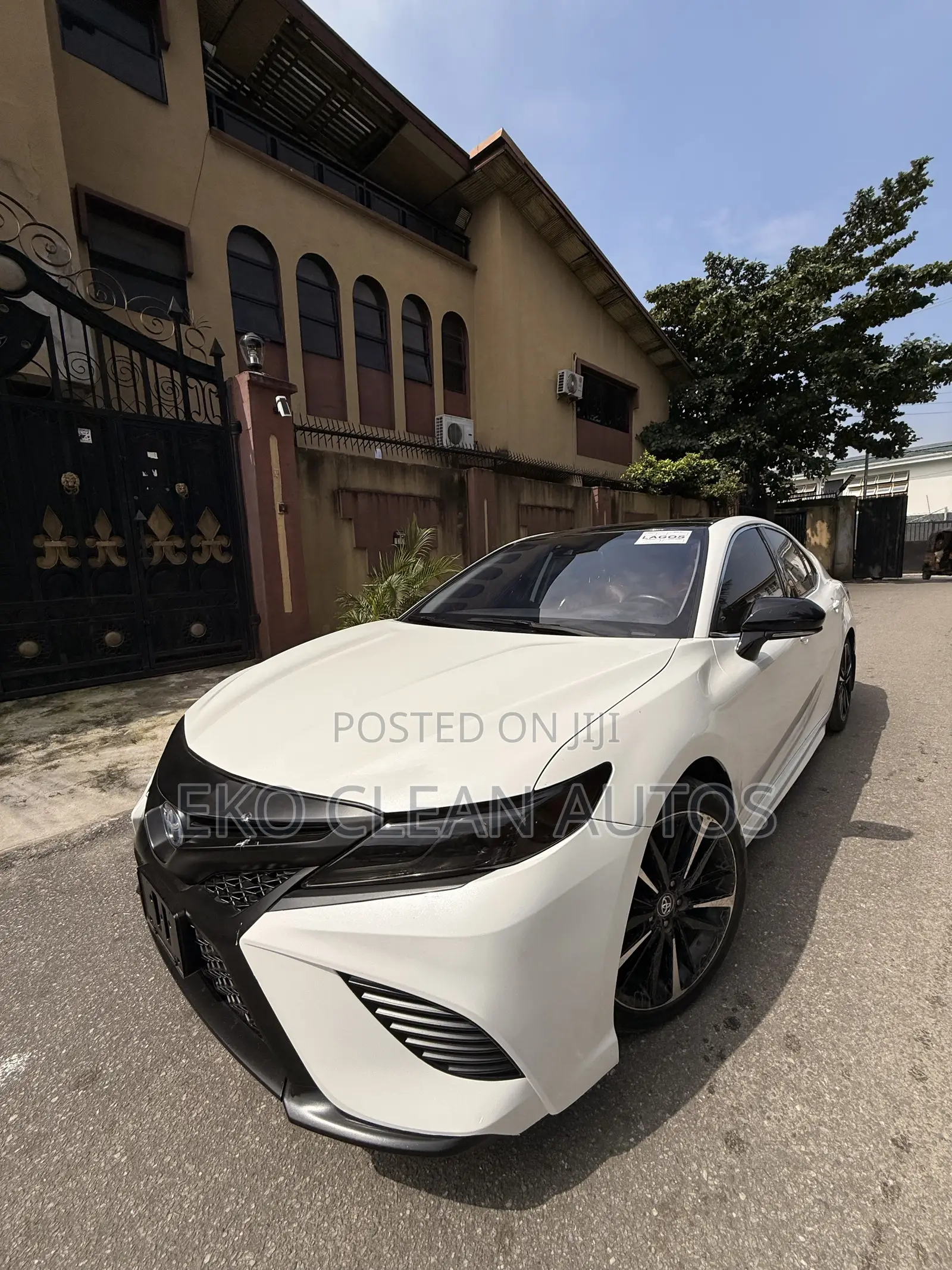 Toyota Camry XSE (2.5L 4cyl 8A) 2019 White