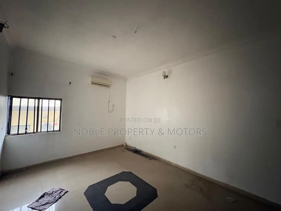 1bdrm Block of Flats in Wuse 2 for rent