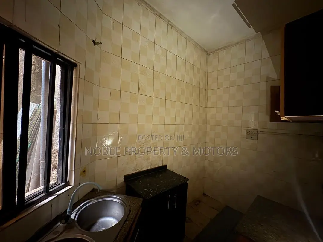 1bdrm Block of Flats in Wuse 2 for rent