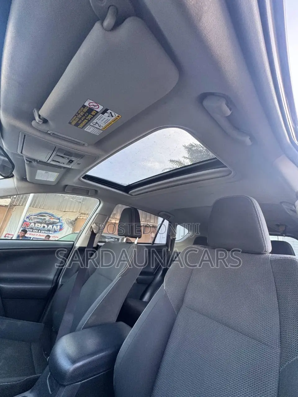 Toyota RAV4 XLE FWD (2.5L 4cyl 6A) 2017 Gray
