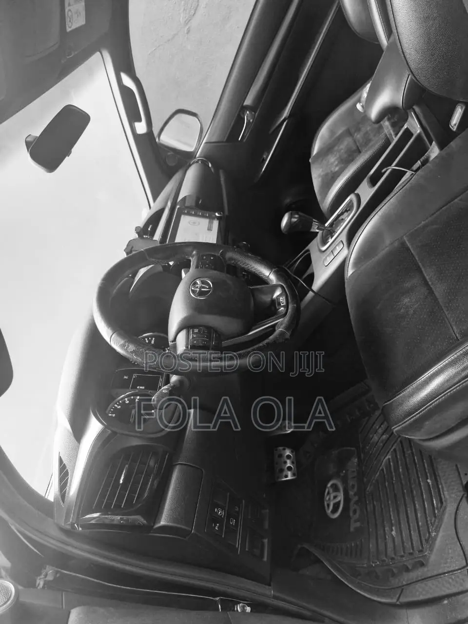 Toyota Hilux 2023 Black