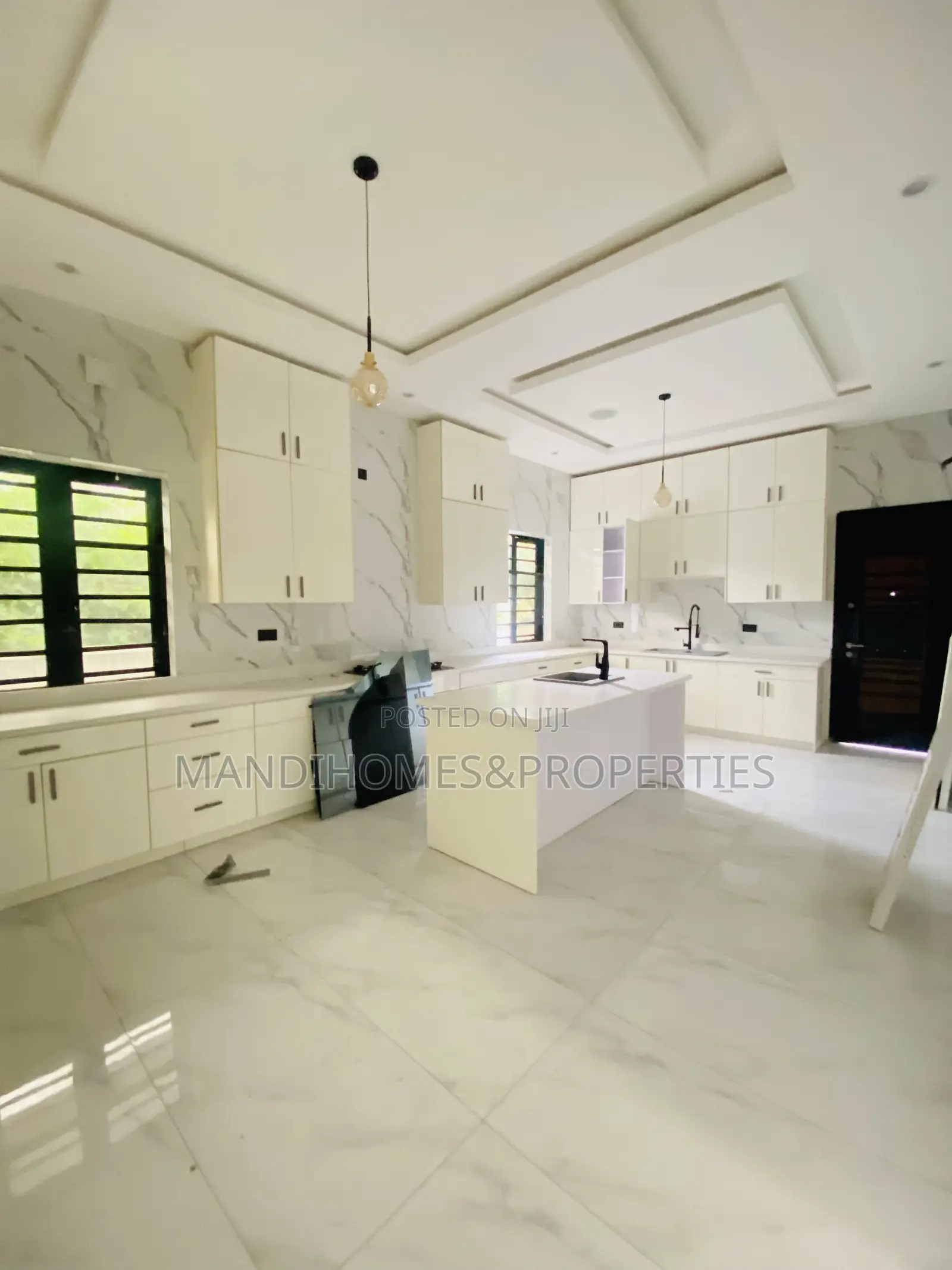 5bdrm Maisonette in Royal Garden, Ajah for sale