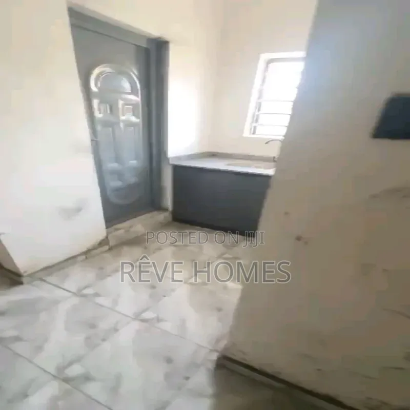 Studio Apartment in Shomolu / Shomolu for rent