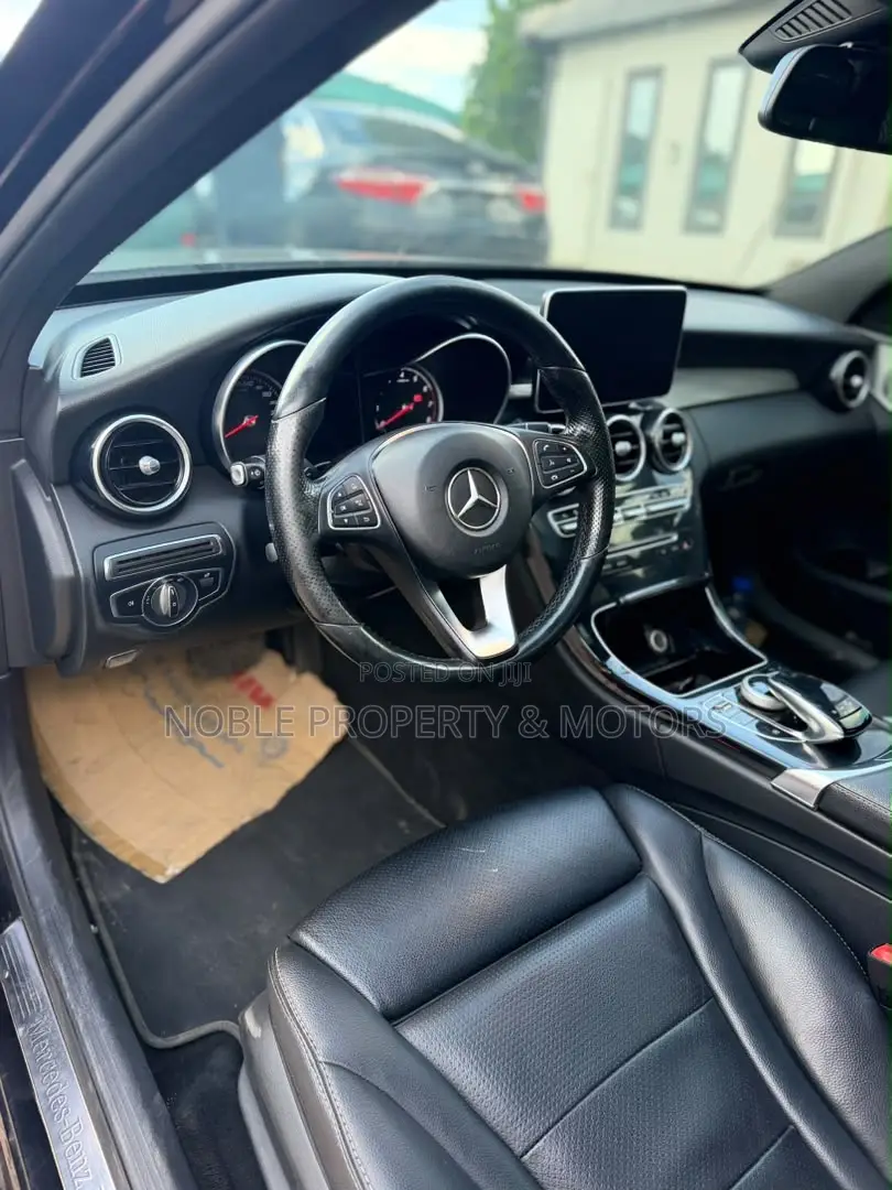 Mercedes-Benz C300 Base 4Matic Sedan AWD (2.0L 4cyl 7A) 2017 Black