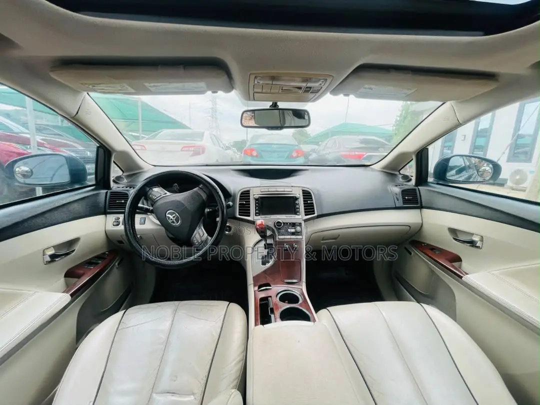 Toyota Venza XLE 2010 Gray