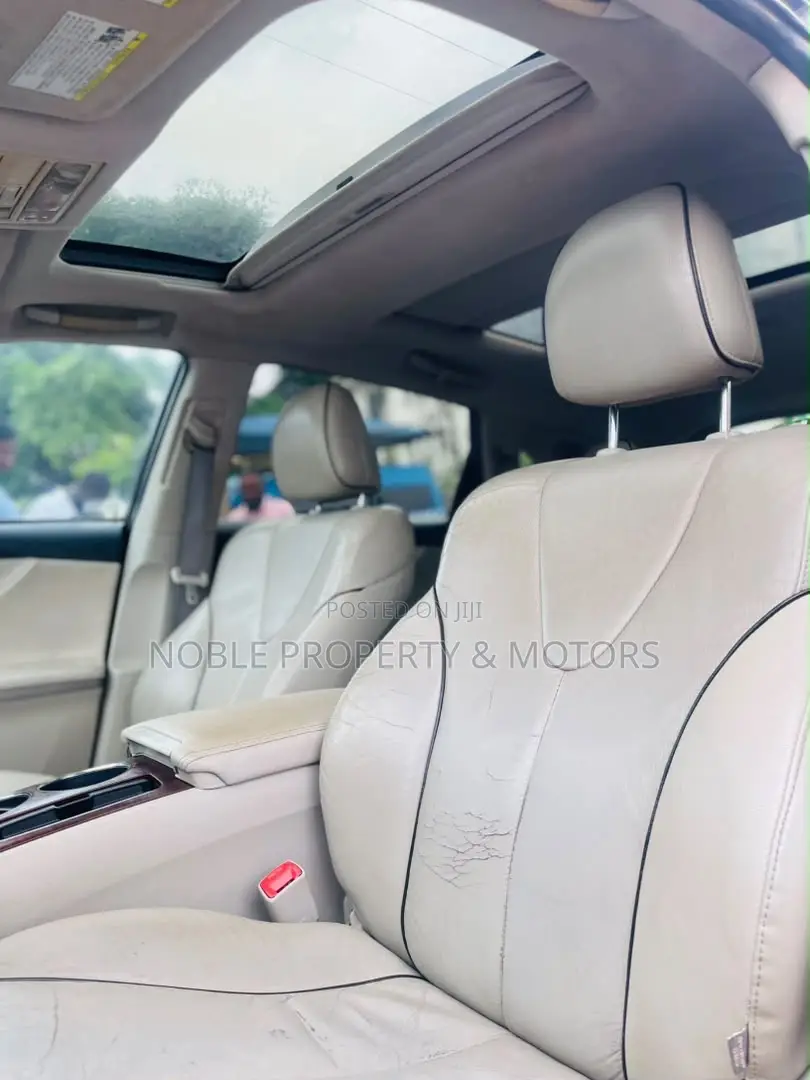 Toyota Venza XLE 2010 Gray