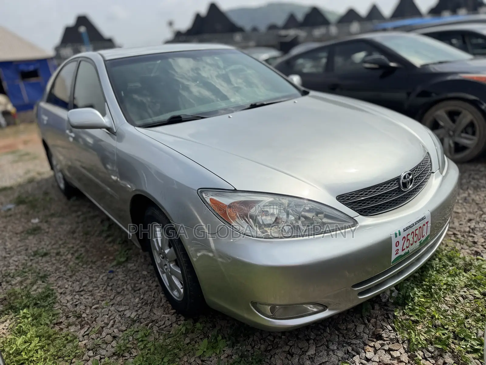 Toyota Camry XLE V6 4dr Sedan (3.0L 6cyl 5A) 2004 Silver