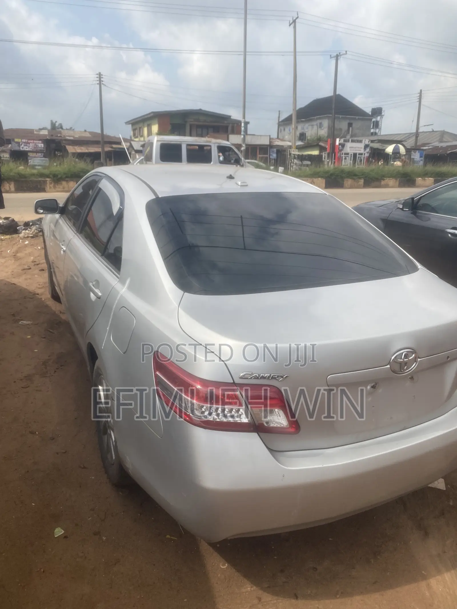 Toyota Camry LE 4dr Sedan (2.5L 4cyl 6AM) 2010 Silver
