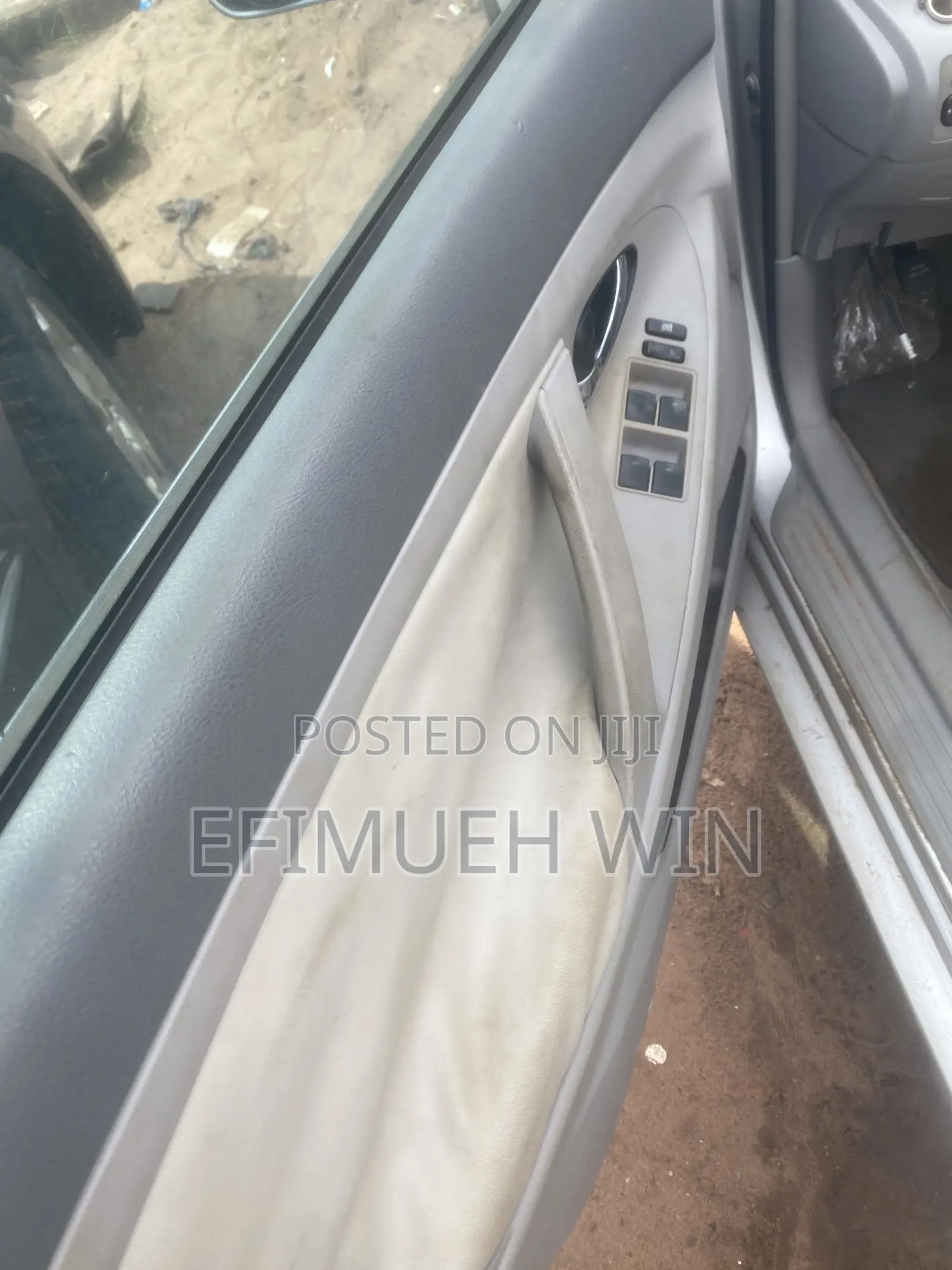 Toyota Camry LE 4dr Sedan (2.5L 4cyl 6AM) 2010 Silver