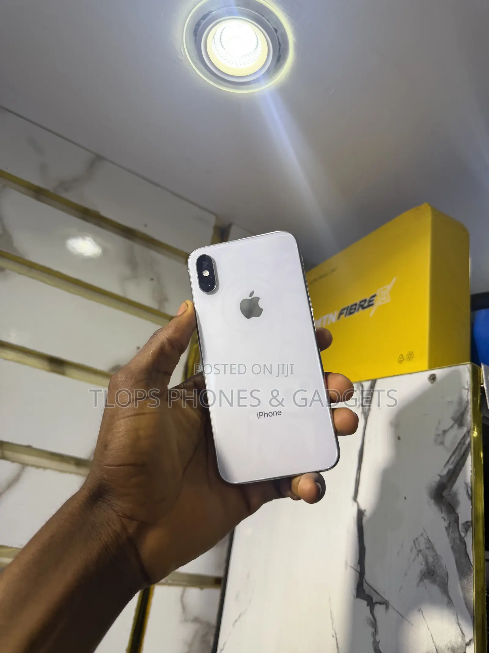Apple iPhone XS 64 GB Silver