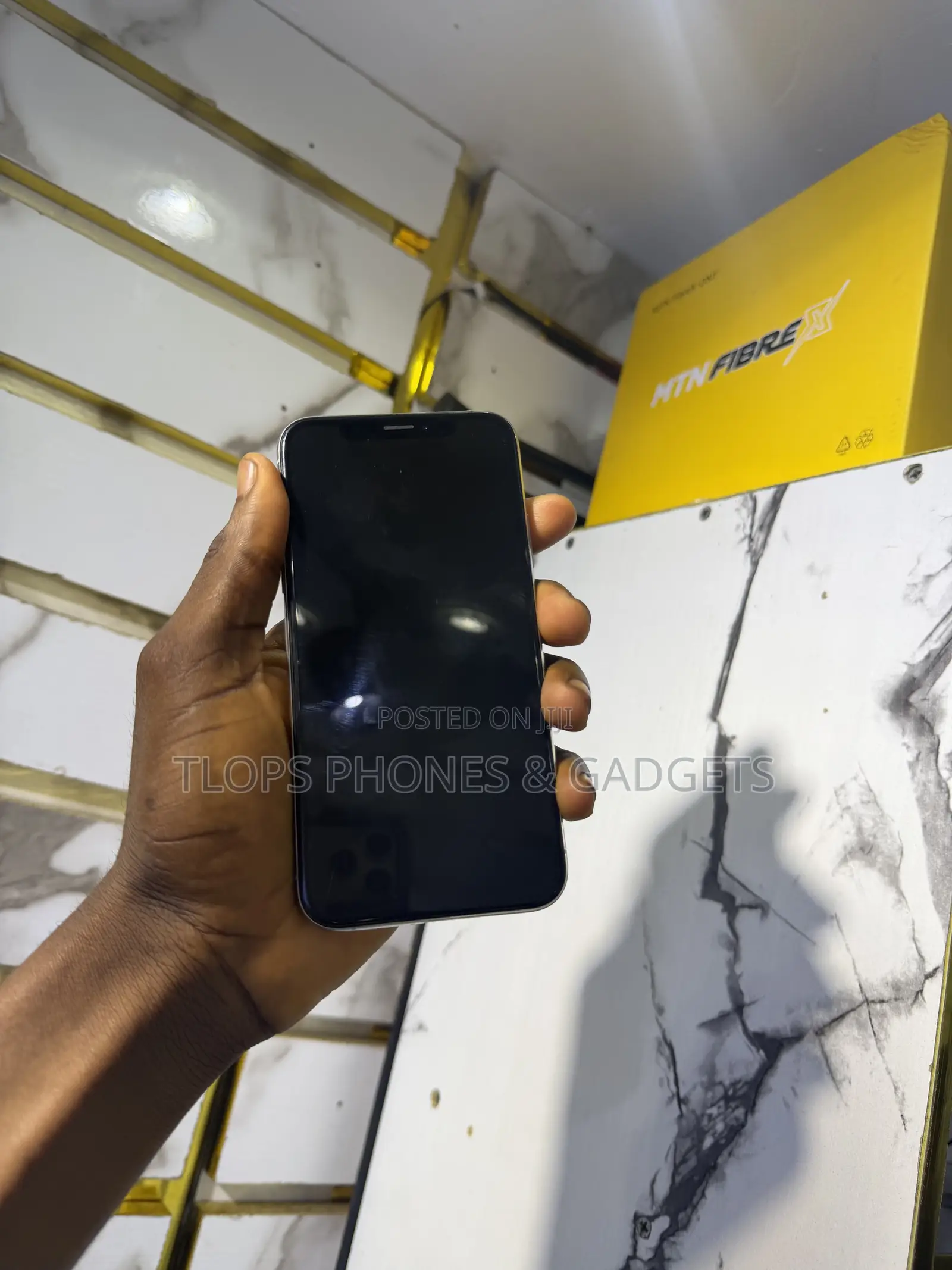 Apple iPhone XS 64 GB Silver