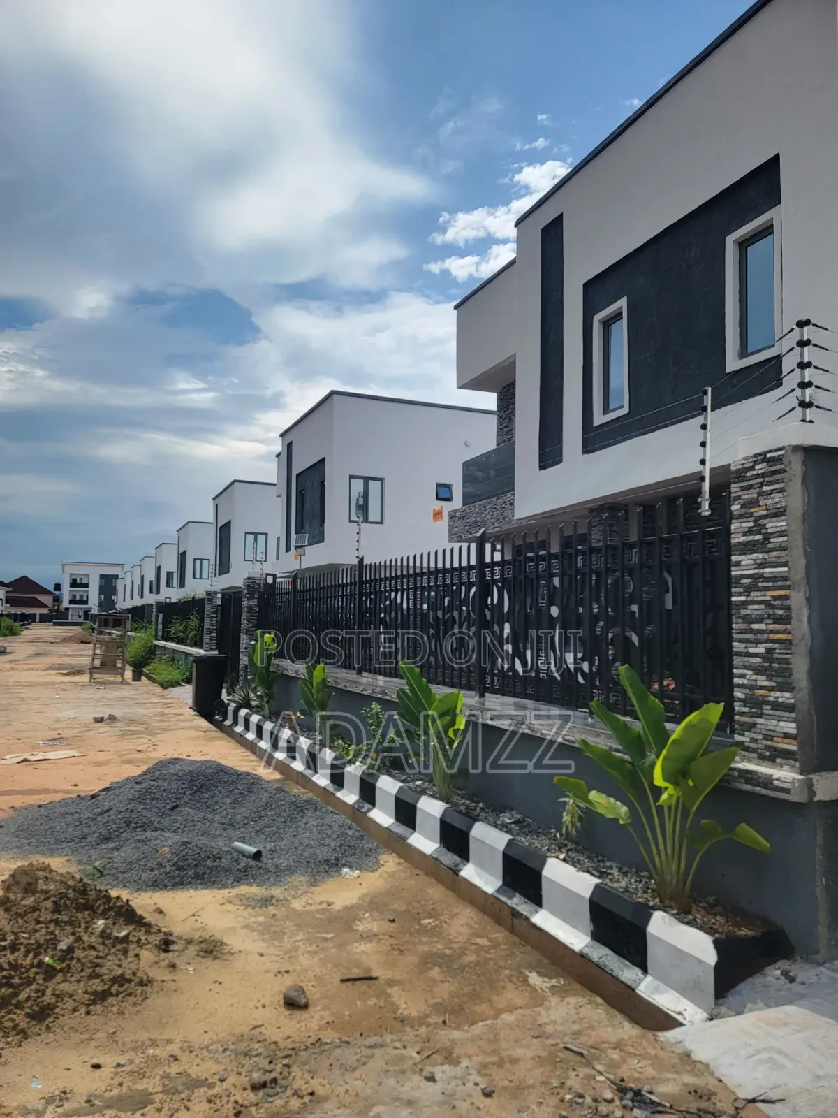 4bdrm Duplex in Helui City Estate, Enugu for rent