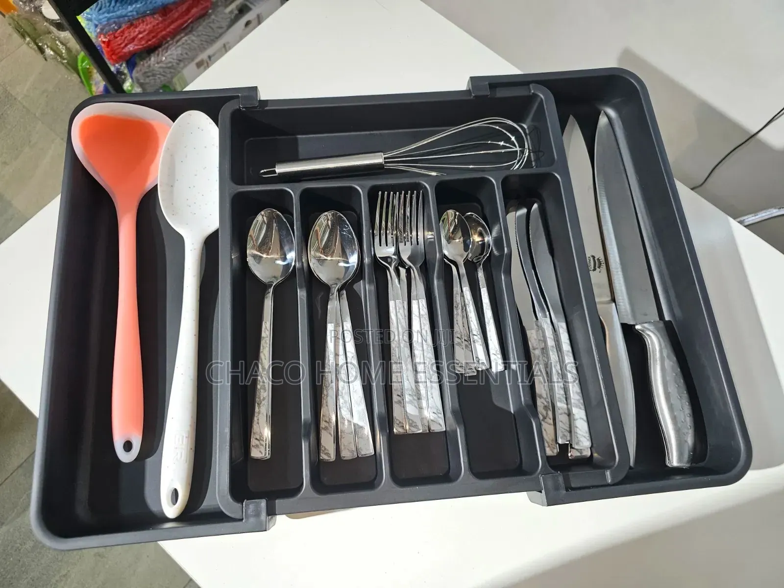 Expandable Cutlery Tray / Kitchen Drawer Organizer