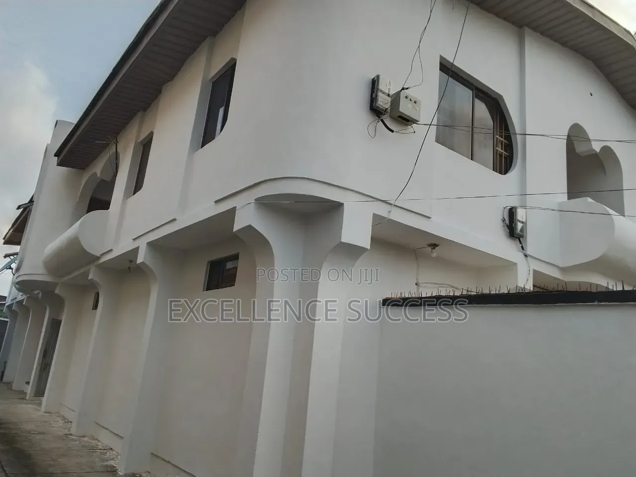 3bdrm Block of Flats in Abaranje Ikotun for sale