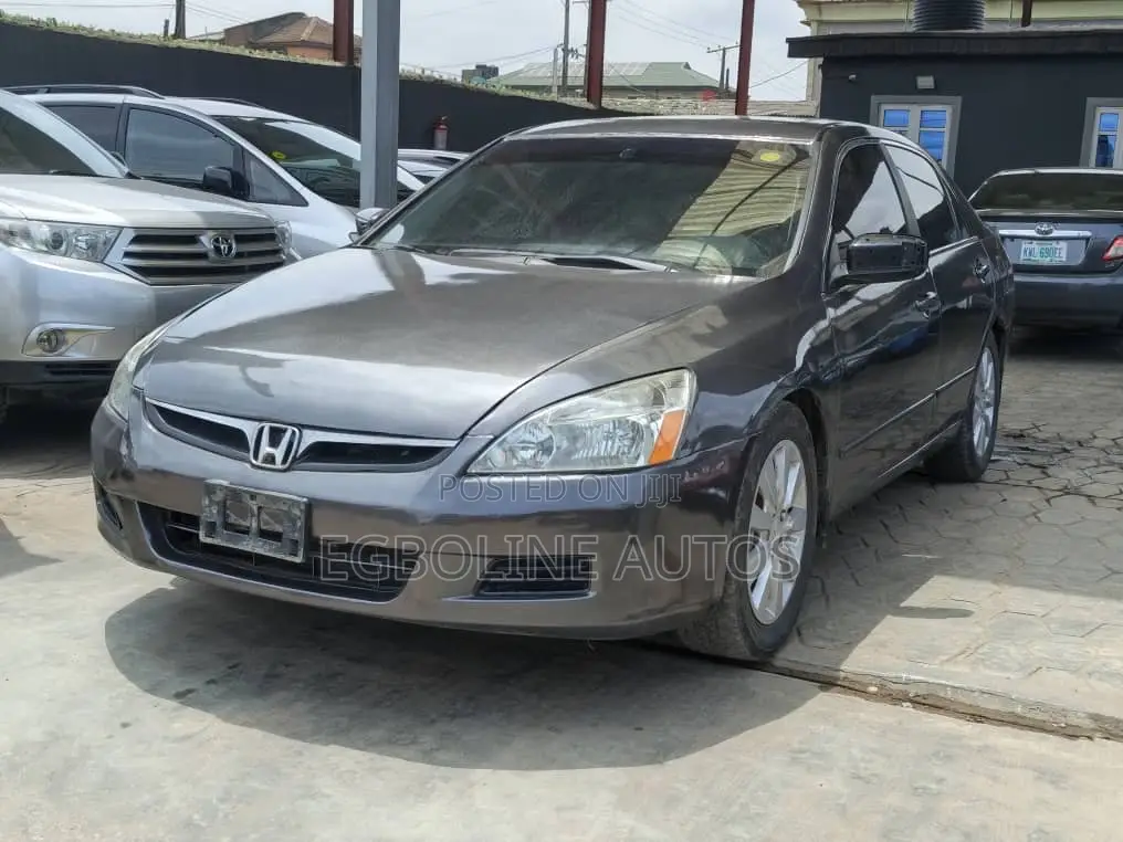 Honda Accord 2006 Gray
