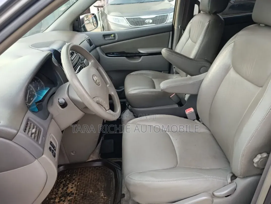 Toyota Sienna 2006 Gray