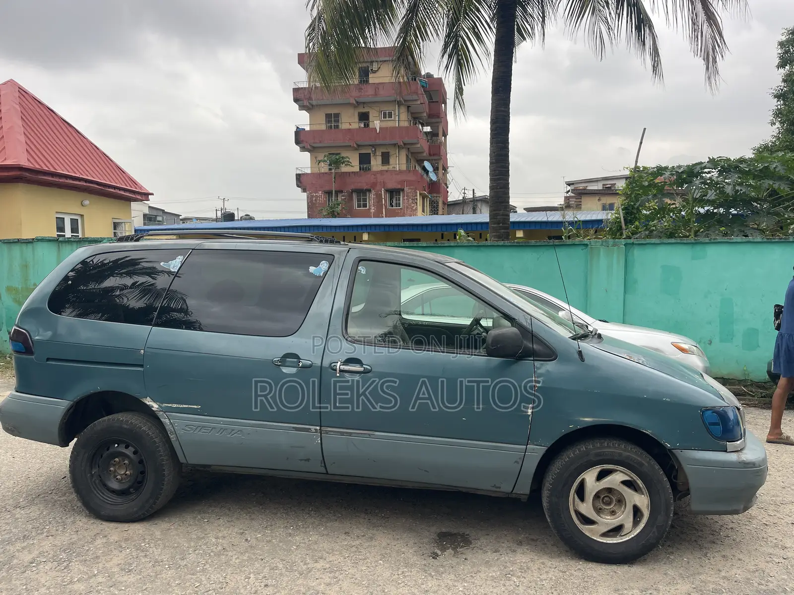 Toyota Sienna LE 2002 Gray