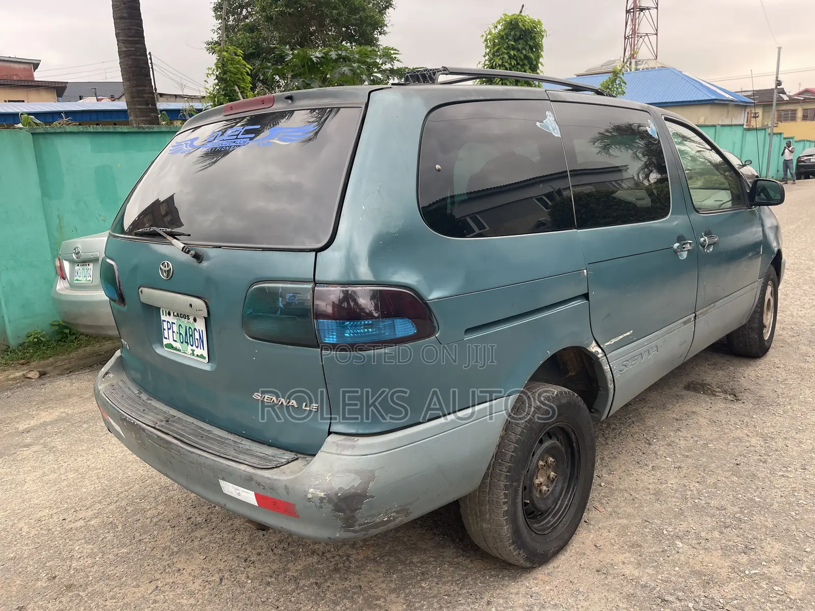 Toyota Sienna LE 2002 Gray