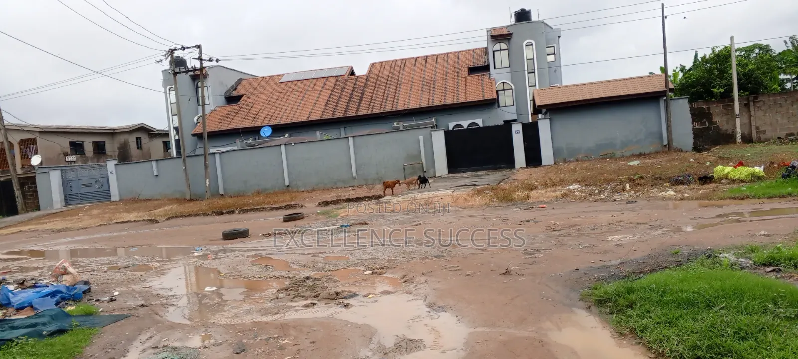8bdrm Duplex in Arida Ikotun Lagos. for sale
