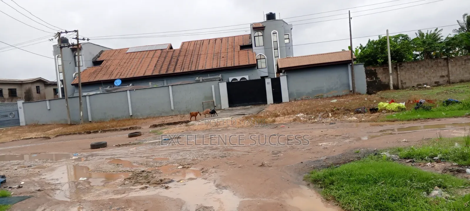 8bdrm Duplex in Arida Ikotun Lagos. for sale