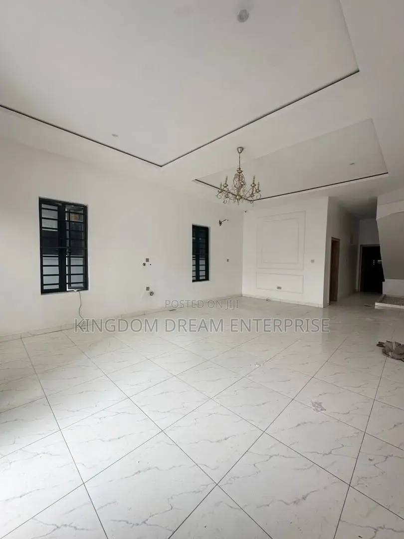 4bdrm Duplex in Ikate Lekki Lagos for rent