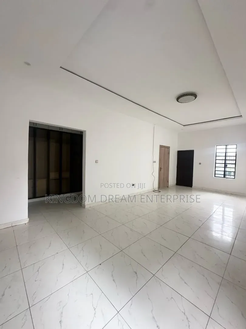 4bdrm Duplex in Ikate Lekki Lagos for rent