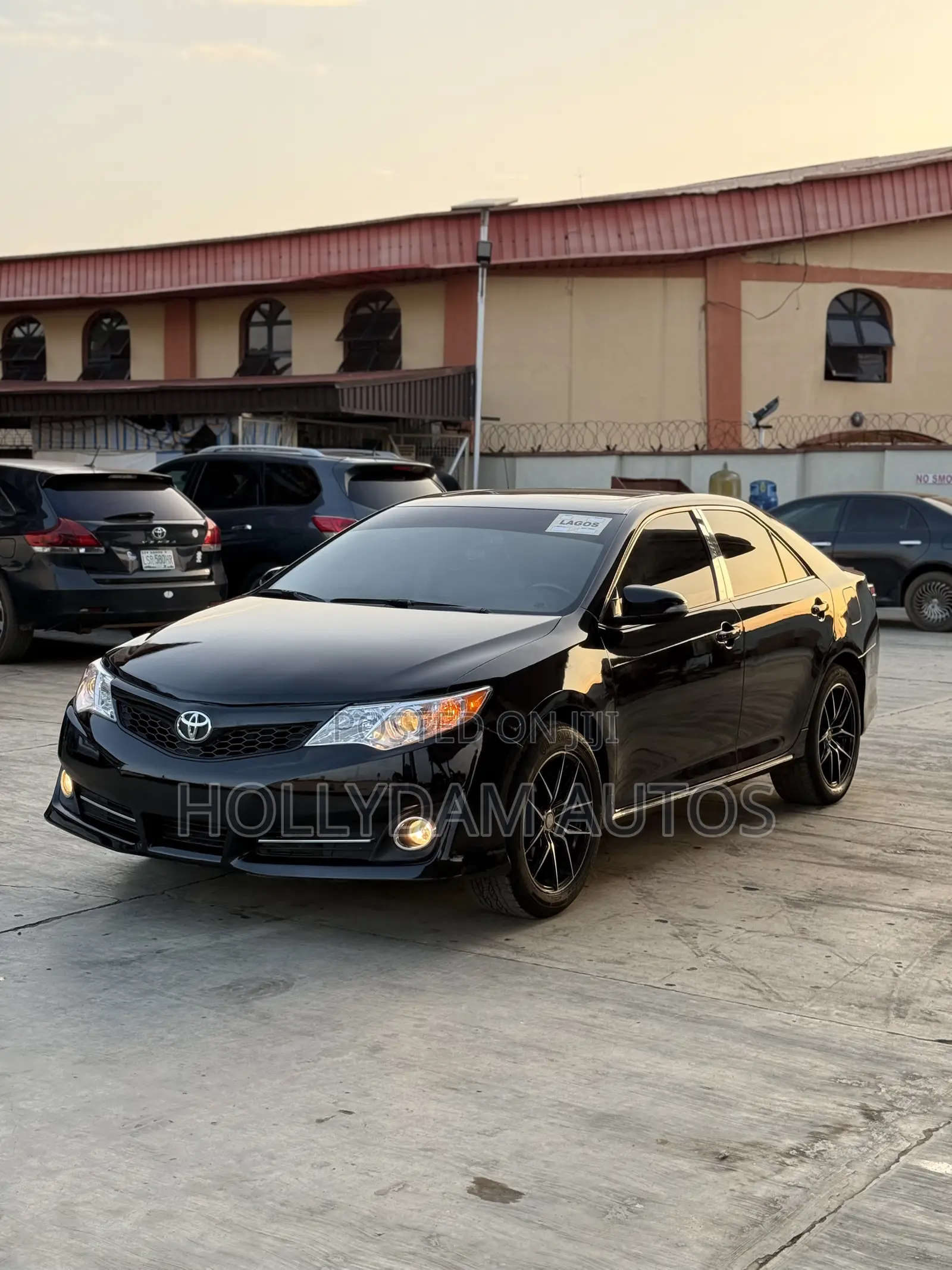 Toyota Camry XLE 4dr Sedan (3.5L 6cyl 6A) 2014 Black