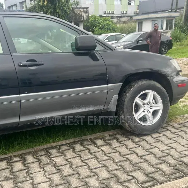 Lexus RX 2001 Black