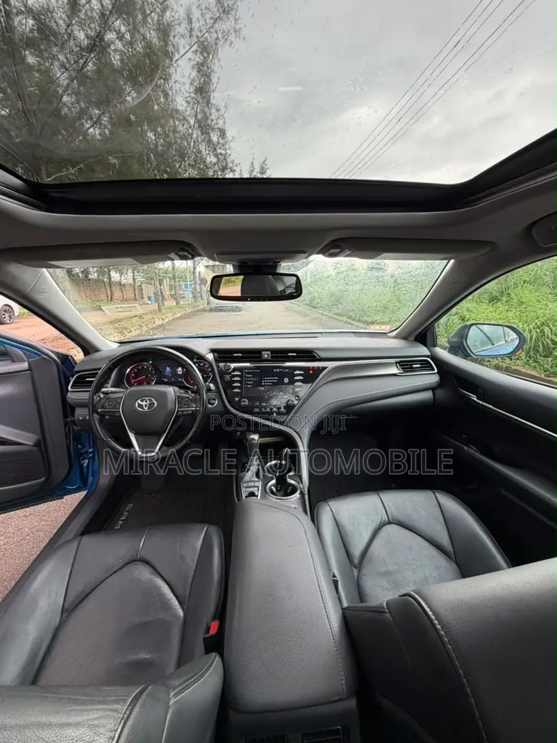Toyota Camry XSE (2.5L 4cyl 8A) 2019 Blue