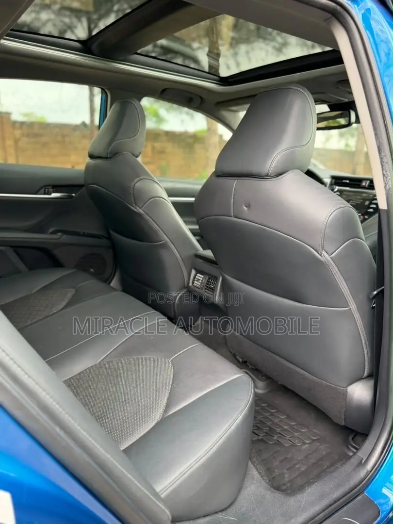 Toyota Camry XSE (2.5L 4cyl 8A) 2019 Blue