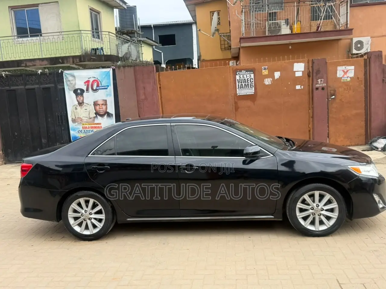 Toyota Camry XLE 4dr Sedan (2.5L 4cyl 6A) 2013 Black
