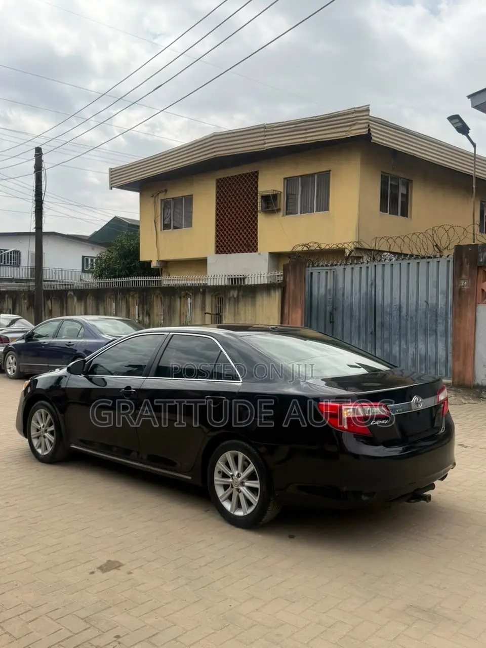 Toyota Camry XLE 4dr Sedan (2.5L 4cyl 6A) 2013 Black