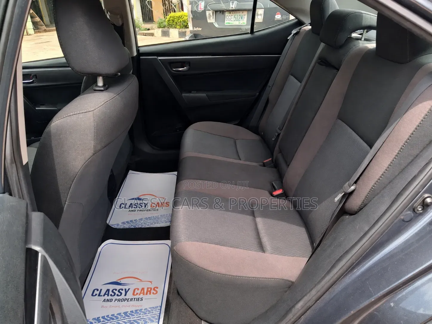Toyota Corolla LE 4dr Sedan (1.8L 4cyl CVT) 2017 Gray