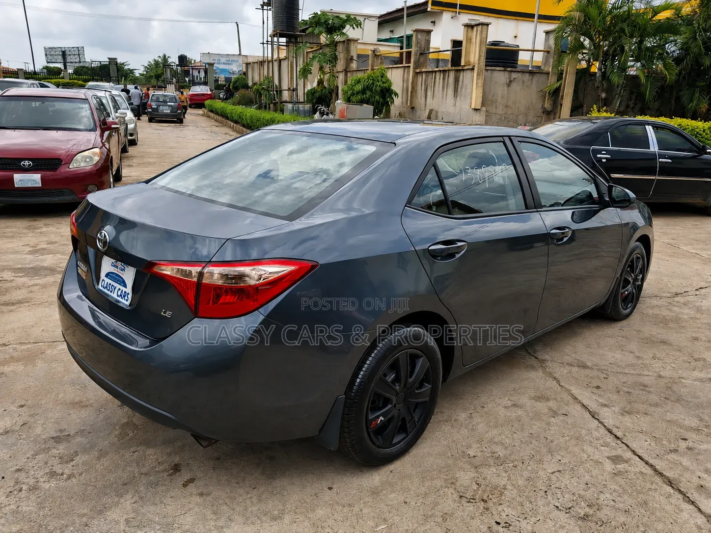 Toyota Corolla LE 4dr Sedan (1.8L 4cyl CVT) 2017 Gray