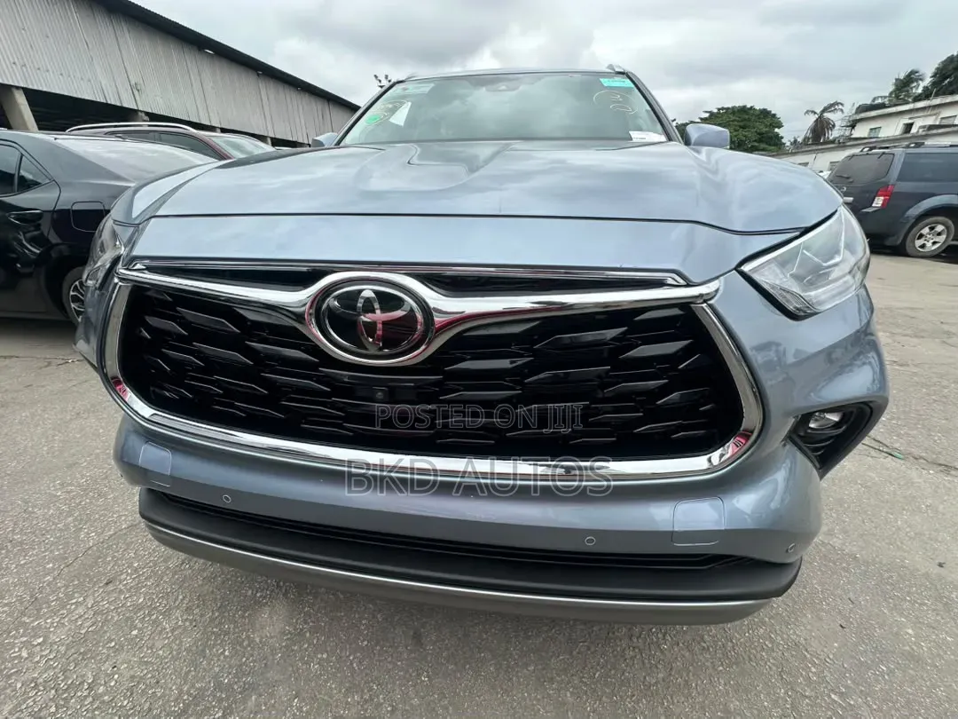 Toyota Highlander Platinum 2022 Blue
