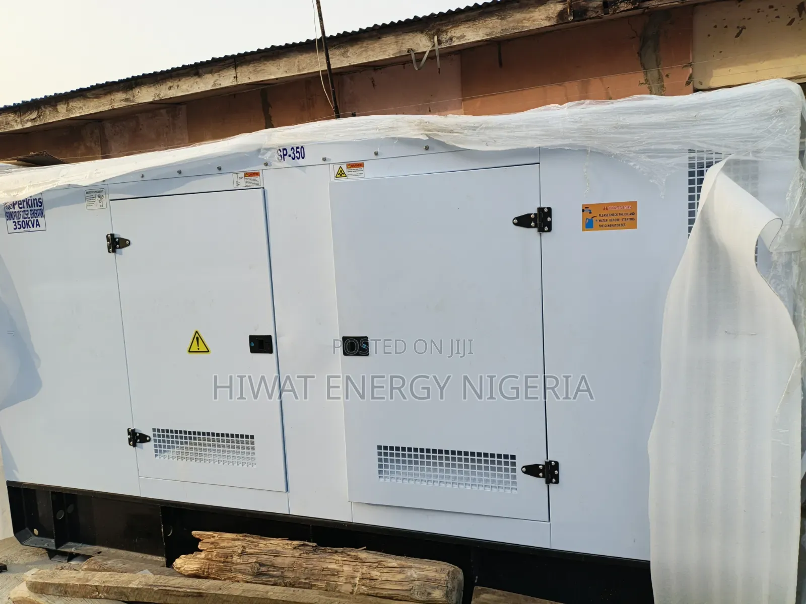 350kVA Diesel Perkins Generator With Soundproof Canopy