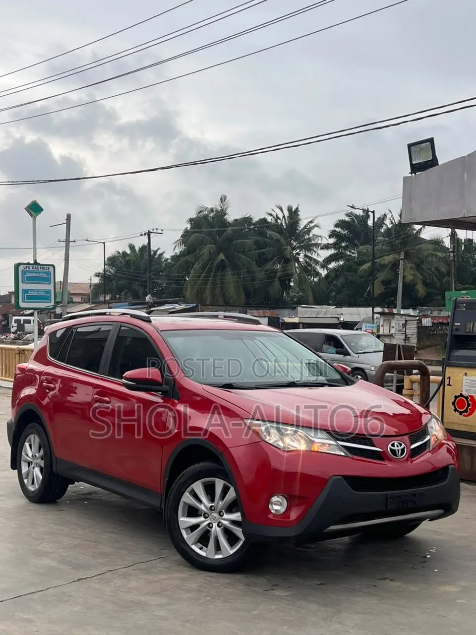 Toyota RAV4 Limited 4dr SUV AWD (2.5L 4cyl 6A) 2014 Red