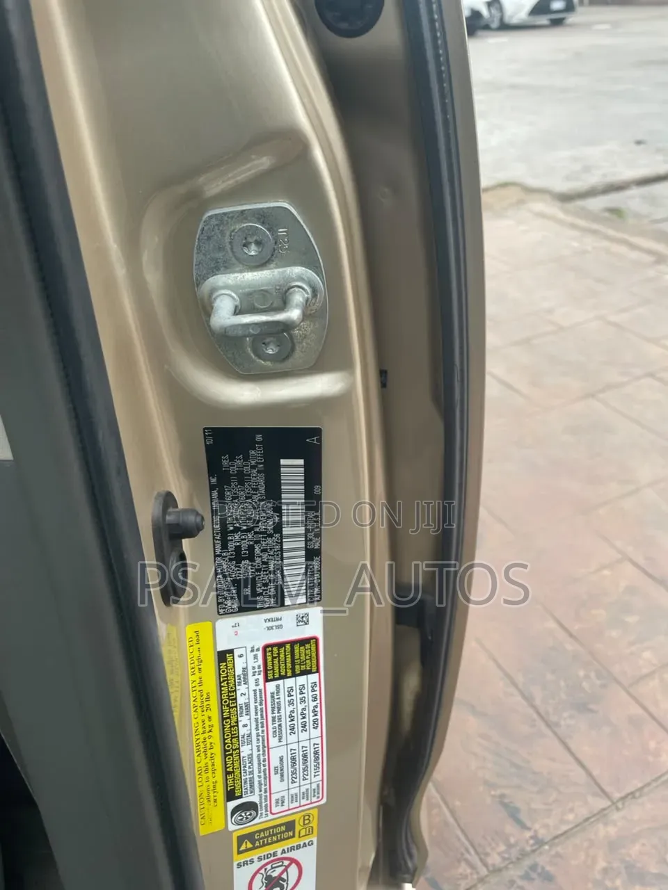 Toyota Sienna 2012 Gold