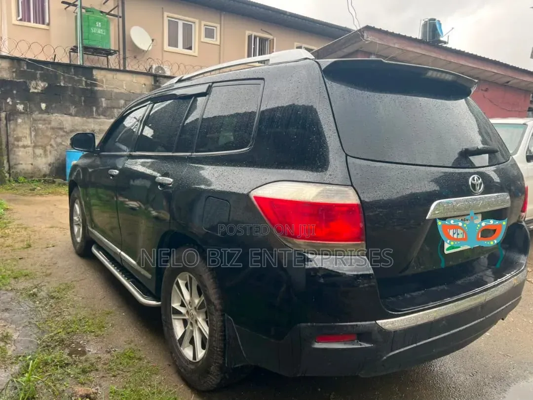 Toyota Highlander 2012 Black