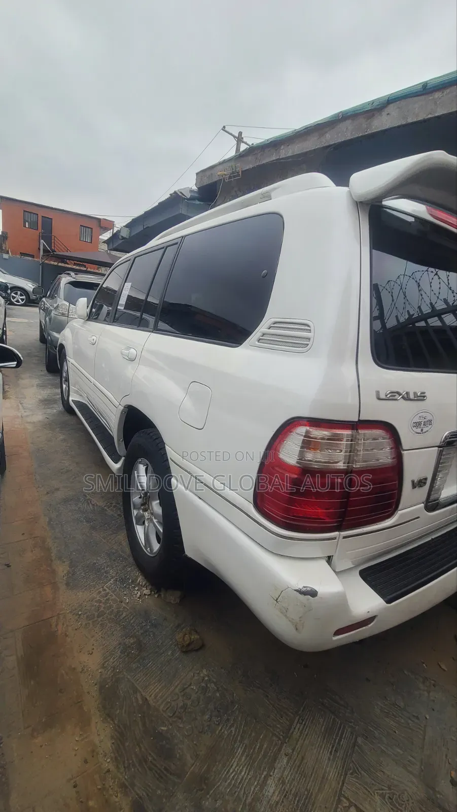 Lexus LX 470 Sport Utility 2006 White