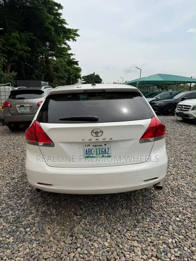 Toyota Venza 2012 White